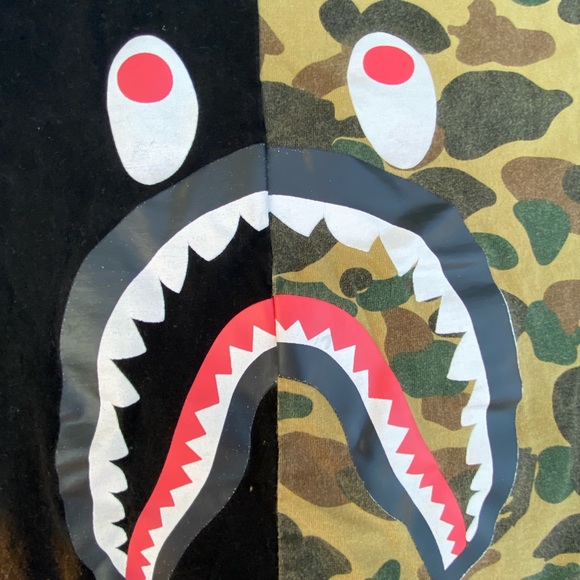 🦧 Bape A Bathing Ape© Camo Shark WGM t shirt SZ L Women’s! - Picture 4 of 6